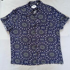 Men’s Blue‎ Mantaray Pattern Short Sleeve Shirt Size XL
